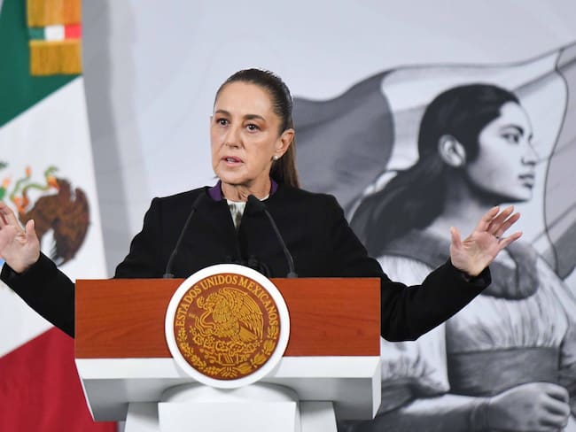 Sheinbaum llama a evitar violencia en el Congreso tras enfrentamiento entre diputadas