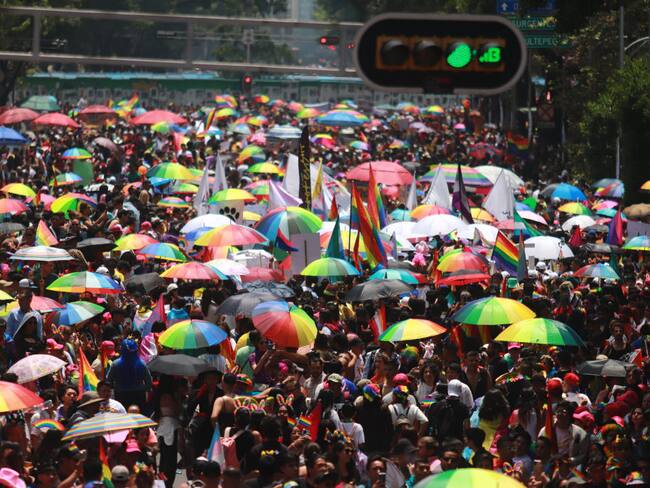 ¿La bandera LGBT más grande del mundo en el Zócalo? Así puedes registrarte para ser parte de este momento histórico