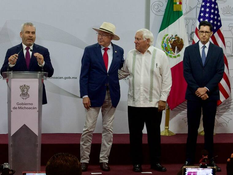 Acuerdo de aguacateros para exportar a Estados Unidos