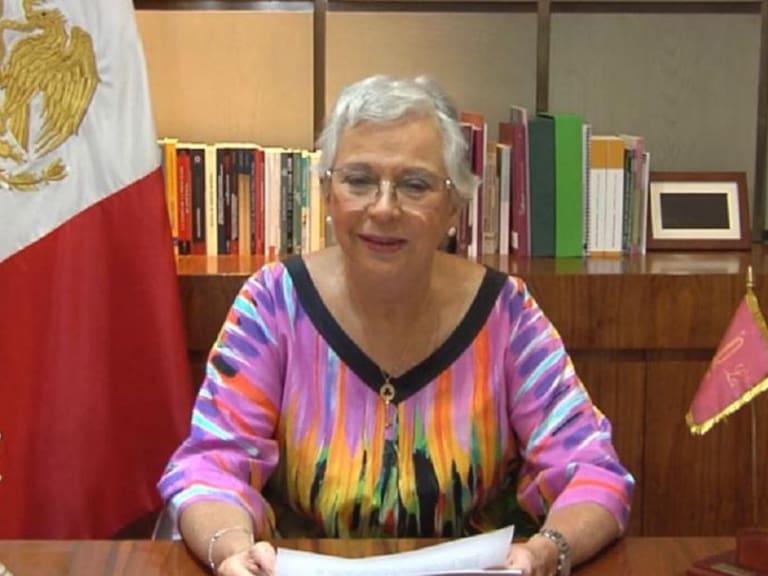 Sánchez Cordero reconoce deuda con personal de Salud