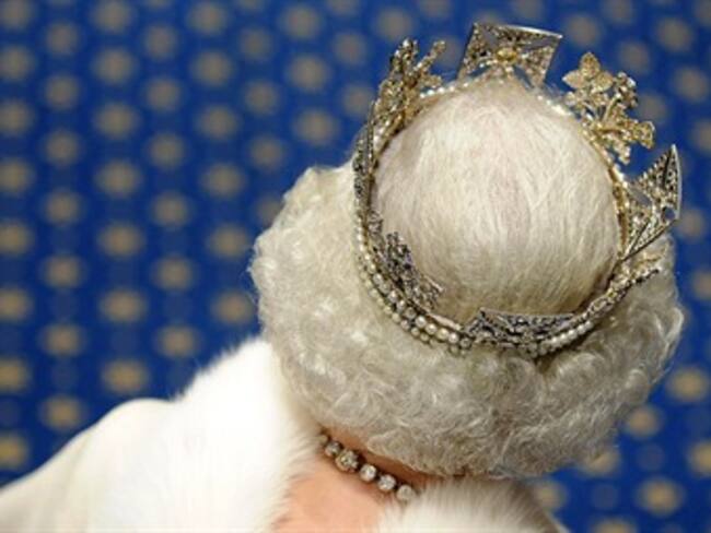 Buckingham Palace expone sus diamantes con ocasión del jubileo de Isabel II