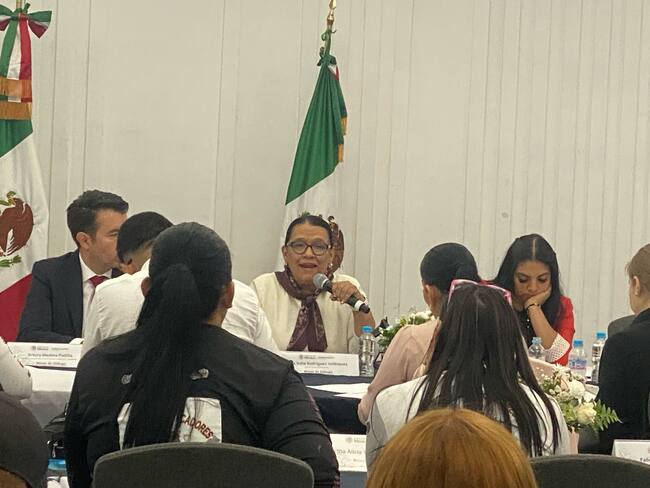 Colectivos de búsqueda se reúnen con representantes de Segob