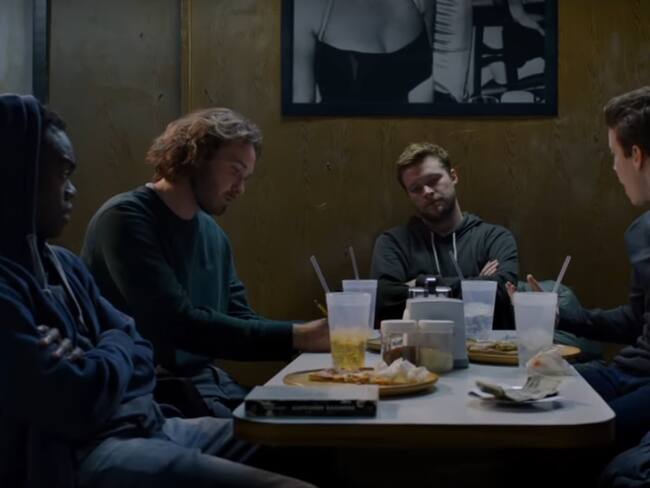 Midsommar: el terror no espera la noche