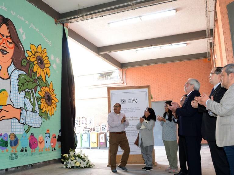 Honra la UNAM a Yaretzi Adriana Hernández Fragoso