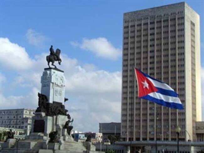 Cuba sella relaciones con toda América Latina 50 años después de aislamiento