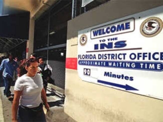 Costos de solicitudes para inmigrar a EU aumentan 10%