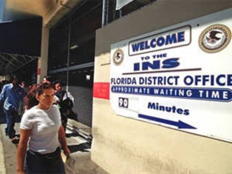 Costos de solicitudes para inmigrar a EU aumentan 10%