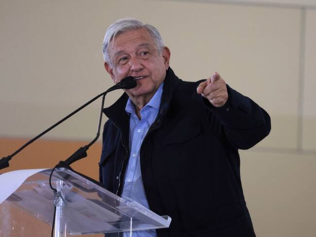 Contento y satisfecho del proceso en Morena: AMLO