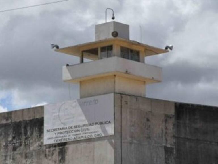 Asesinan a tres reclusos en el penal de Acapulco