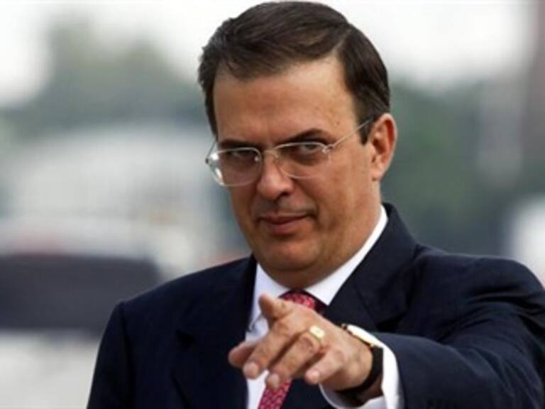 Pide Ebrard a gobernador michoacano resolver con inteligencia conflicto de normalistas