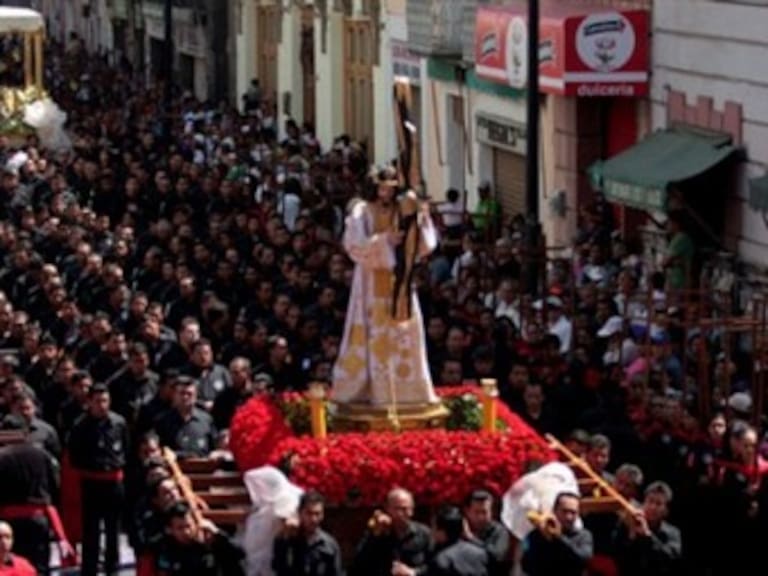 Inicia procesión de Viernes Santo en Puebla