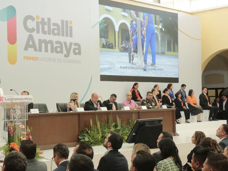Citlali Amaya rinde informe de gobierno