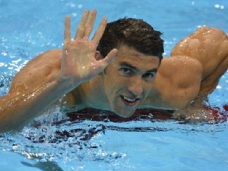Obtiene Michael Phelps medalla 19 al ganar relevo 4x200 libre
