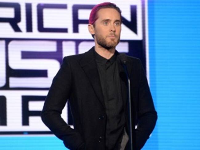 Mira el emotivo discurso que dio Jared Leto en los AMAs