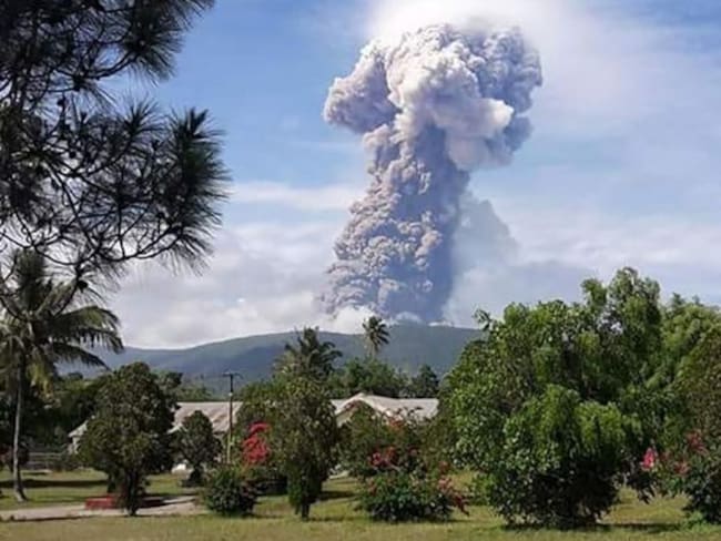 Indonesia: terremoto, tsunami y ahora volcán