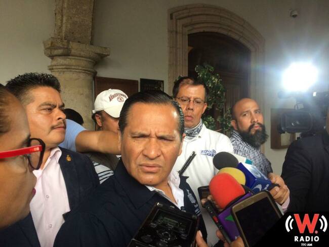 Que primero ordene su dependencia, señala Aristóteles ante posible salida de Almaguer