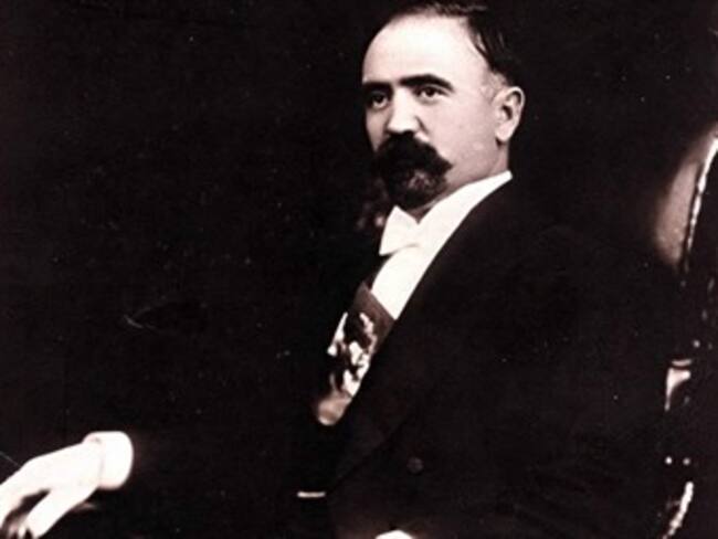 Roban vajilla histórica perteneciente a Francisco I. Madero en Chihuahua