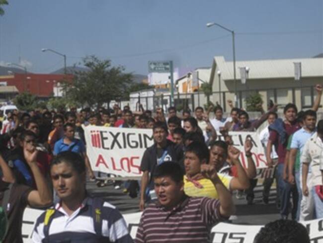 Anuncian estudiantes de Morelia marcha en el DF