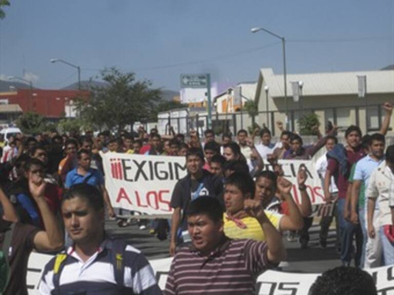 Anuncian estudiantes de Morelia marcha en el DF