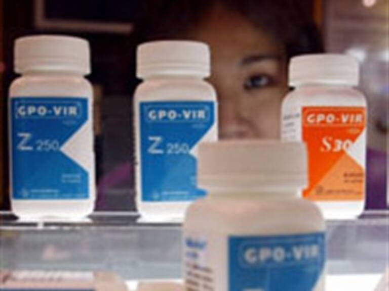 Compra EU 13 millones de antivirales y enviará 400 mil a México