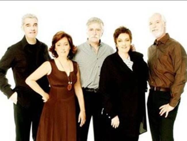 'Noche de ronda'. Amaya, Iñaki, Carlos, integrantes del Grupo Consorcio. 18/02/13