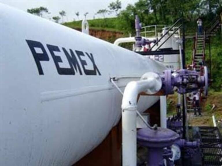 Indaga México robo de crudo para venderlo a refinerías en EU