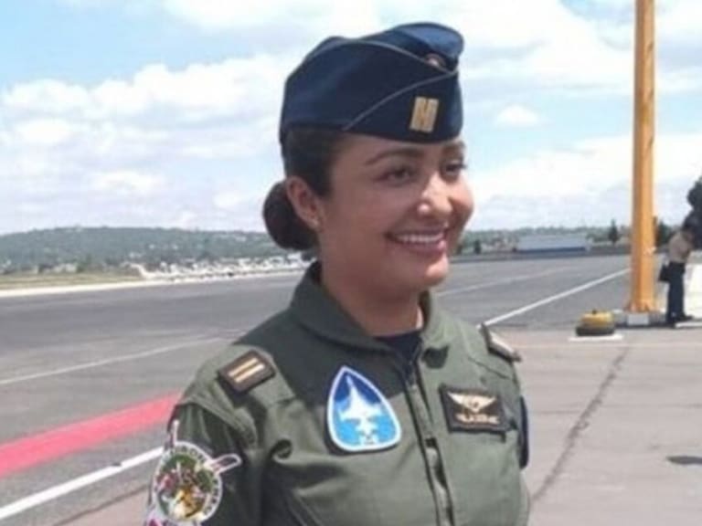 Desfile militar contará por primera vez con participación de mujeres piloto