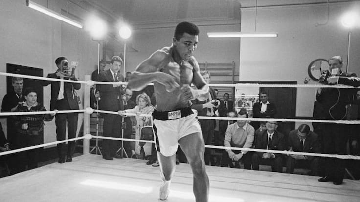 Revista nombra a Muhammad Ali mejor boxeador del año ¡medio siglo después!