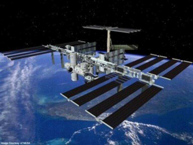 Restablece la NASA comunicación con Estación Espacial Internacional