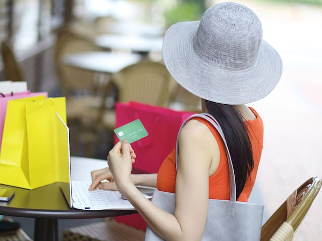 Tarjeta de crédito: Condusef alerta por deudas en vacaciones de verano