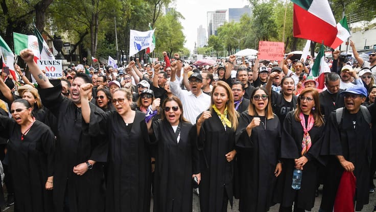 93 juzgadores cesados por Reforma Judicial esperan sus pensiones; Denuncian retención de pagos