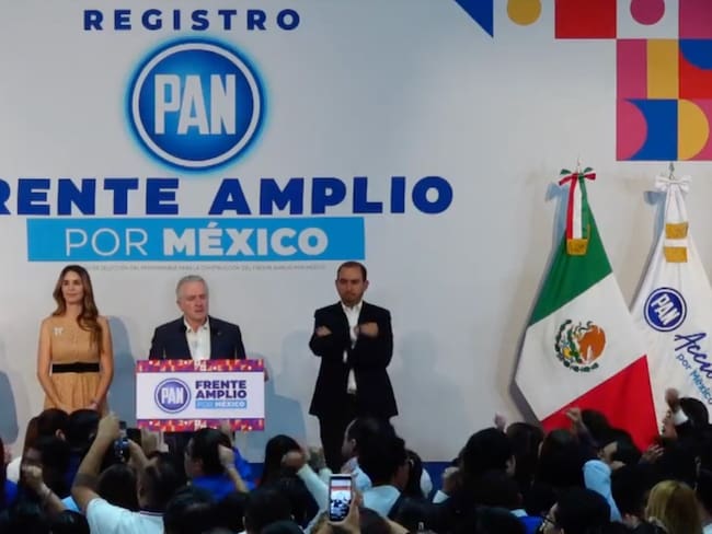 Santiago Creel se registra como aspirante del Frente Amplio por México