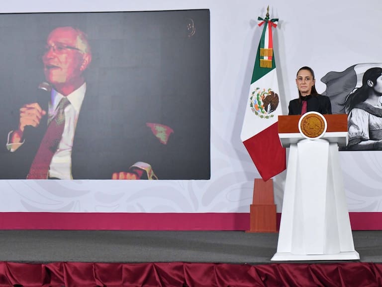 Sheinbaum vinculó al empresario Ricardo Salinas Pliego con los grupos más radicales y violentos, haciendo referencia a una entrevista. FOTO: MARIO JASSO/CUARTOSCURO.COM