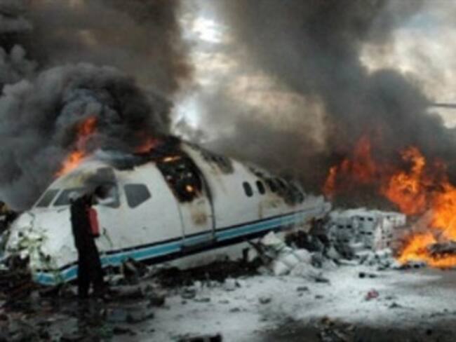 14 muertos y 33 heridos deja avionazo en Venezuela