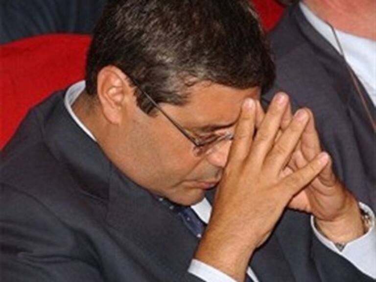 Encarcelan a ex gobernador de Sicilia por ayudar a mafia