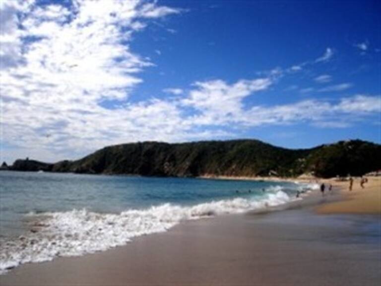 Llaman a redoblar esfuerzos por el medio ambiente en playas de Oaxaca