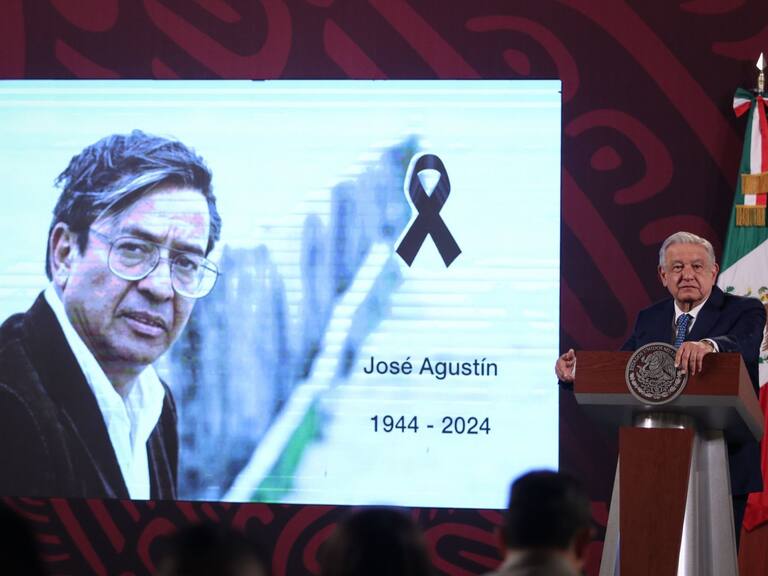 Lamentó el presidente López Obrador el fallecimiento del escritor José Agustín y recomienda a los jóvenes su lectura