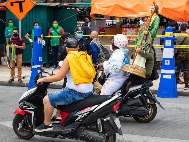 Reglamento motos CDMX 2026: cuánto es la multa por llevar más de 2 pasajeros