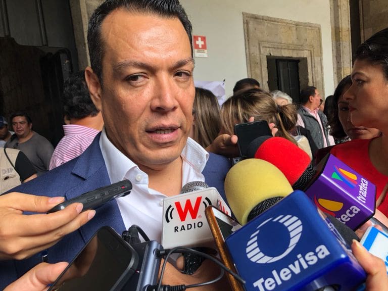 Diputados piden que Roberto López Lara comparezca en el legislativo