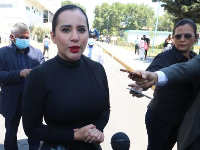 Policías agraviados por Sandra Cuevas interponen recurso de revocación