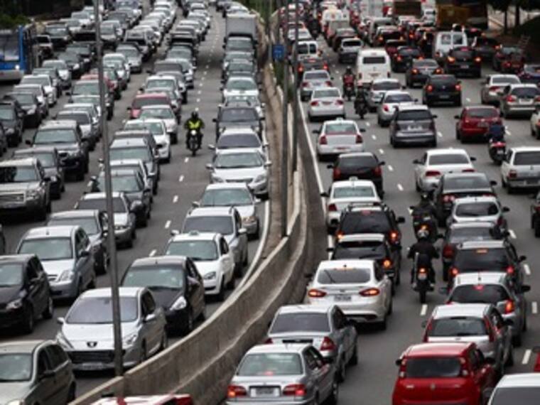 ¿Cuánto tiempo de nuestra vida pasamos atrapados en el tráfico?