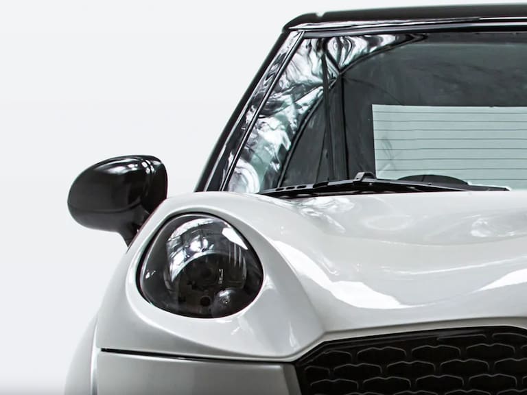 Ambos vehículos de Zacua son compactos, cuentan con un motor eléctrico PMSM, ofrecen una potencia máxima de 34 kW y no generan emisiones de CO₂.