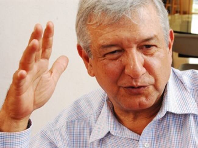 Descarta IFE otorgar medidas contra espectaculares de López Obrador