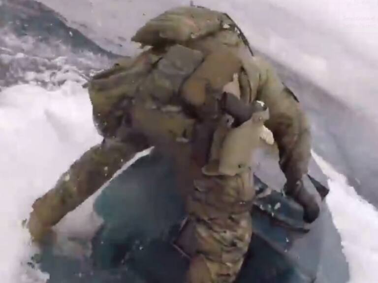 Guardia Costera intercepta submarino con estupefacientes