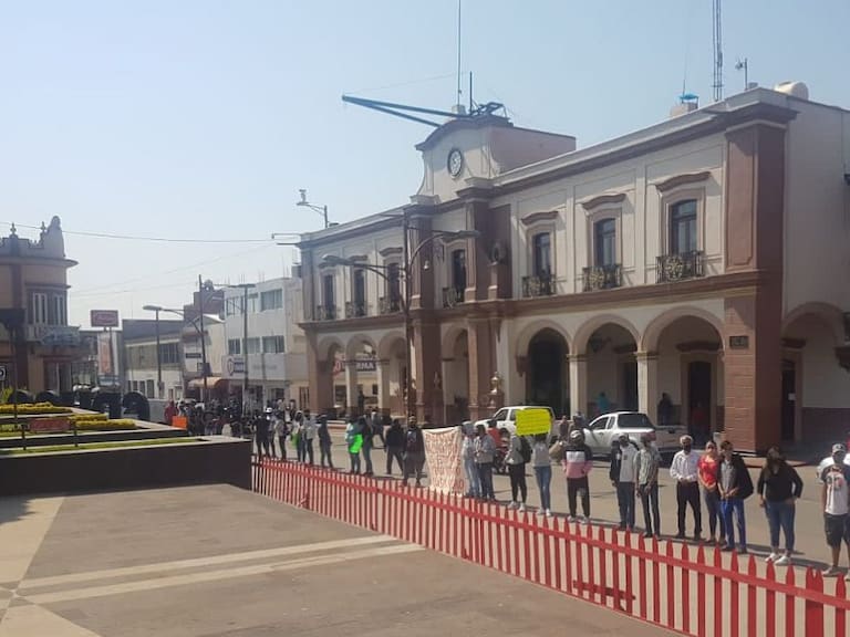 Pide Salud estatal refuerzo anti COVID para maestros de Hidalgo