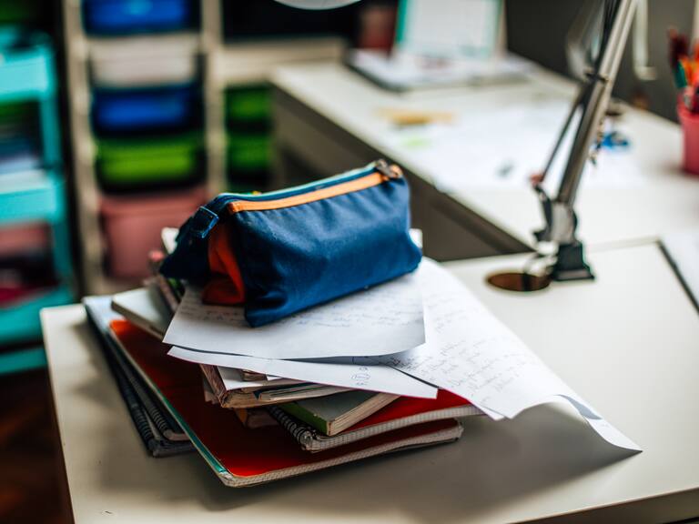 ¿Cómo puedes solicitar la Beca Rita Cetina para alumnos de educación básica?