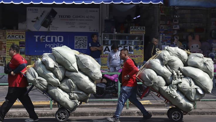 Informalidad laboral aumenta en México pese a récord de empleo formal