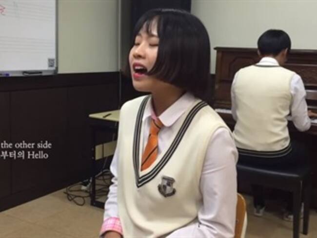 Cover de "Hello" de Adele enloquece a YouTube