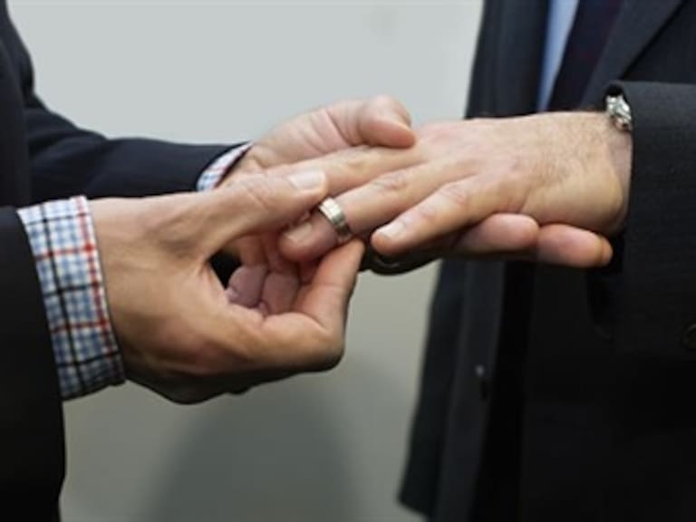 Ilegal y nulo, primer matrimonio gay en Guerrero