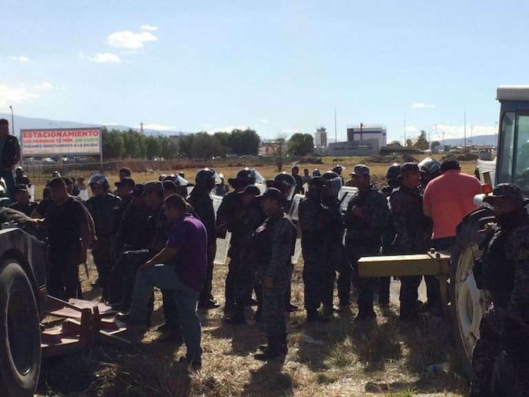 Continúan los detenidos los ejidatarios de El Zapote desalojados